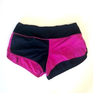 rabbit catch me if you can shorts women’s small